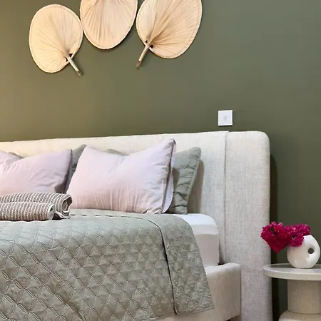 Paphia Olive Apartamento *