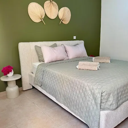 Paphia Olive Apartamento *